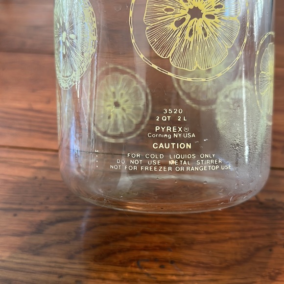 COPY - Vintage Pyrex glass carafe - Picture 4 of 7